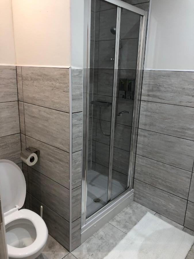 The Broadway Hotel - London Heathrow Southall Zewnętrze zdjęcie